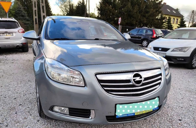 Opel Insignia cena 27900 przebieg: 200000, rok produkcji 2013 z Janikowo małe 497